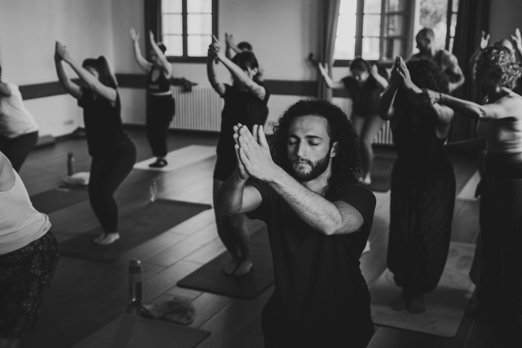Pratique en groupe, posture guidée